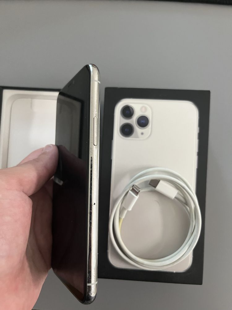Iphone 11 ( como novo )