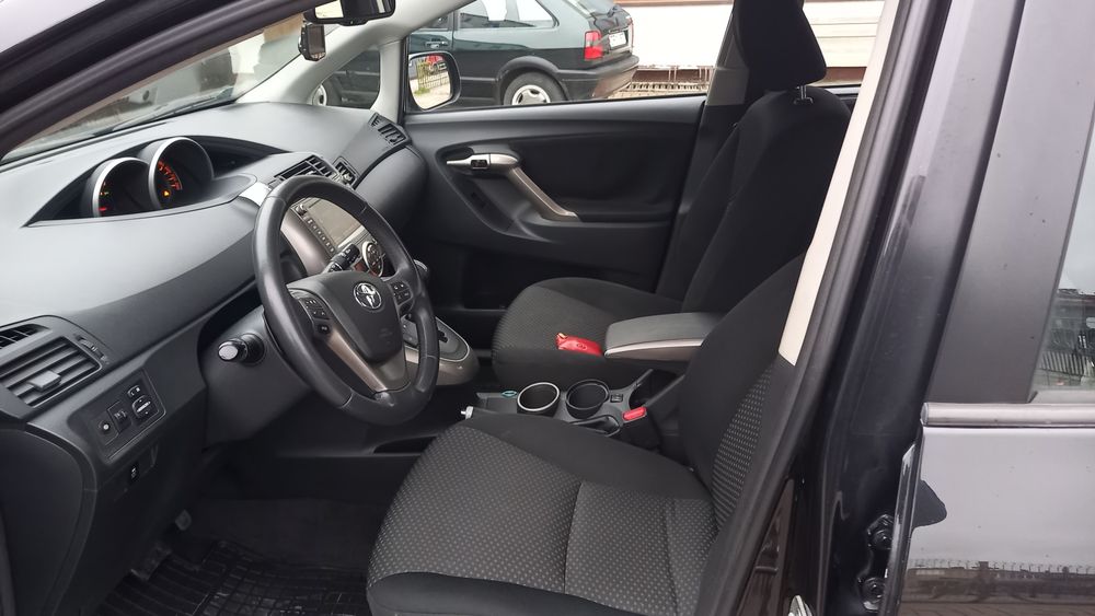 TOYOTA VERSO 1,8  Automat