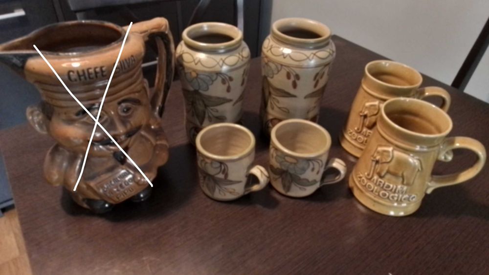 Jarras e canecas de artesanato do Algarve e outros