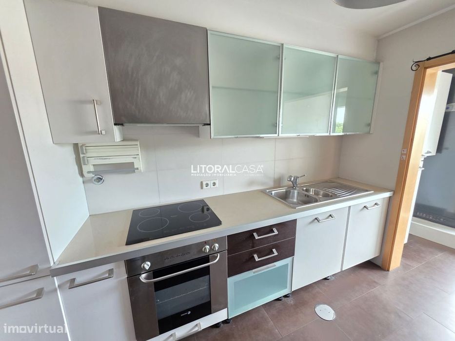 Arrendamento T2 - Zona Glicínias