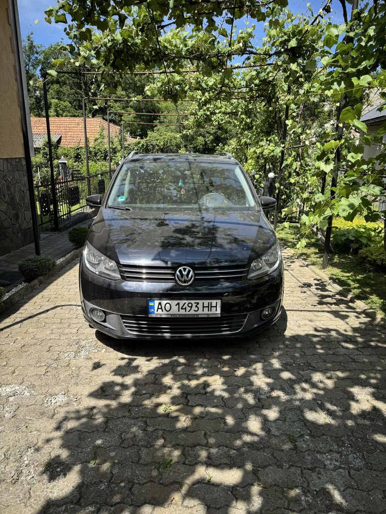 Автомобіль, Volkaswagen Touran, 2010 р.