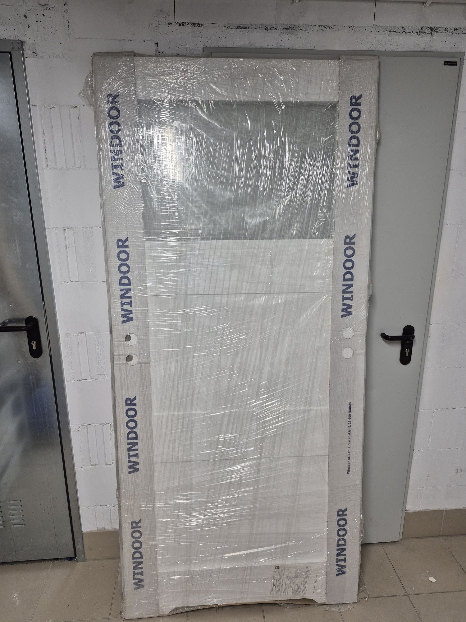Drzwi szerokość 90 cm Tre Windoor pokój i łazienka + ościeżnica