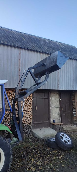 Навантажувач на минітрактор