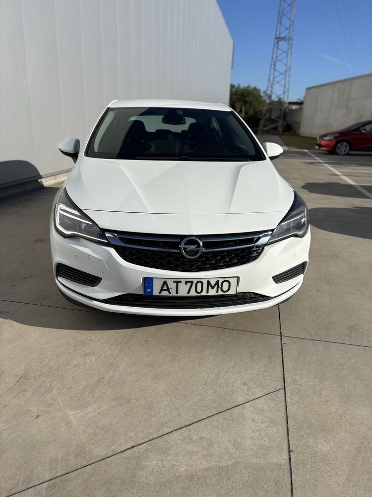 OPEL ASTRA bem estimado