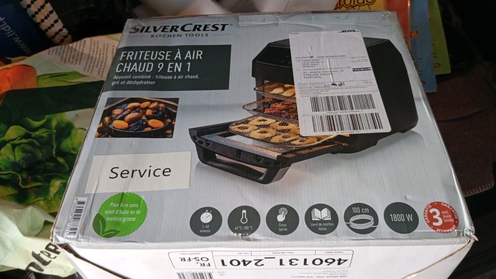 Air fryer 9 em 1 SilverCrest na caixa