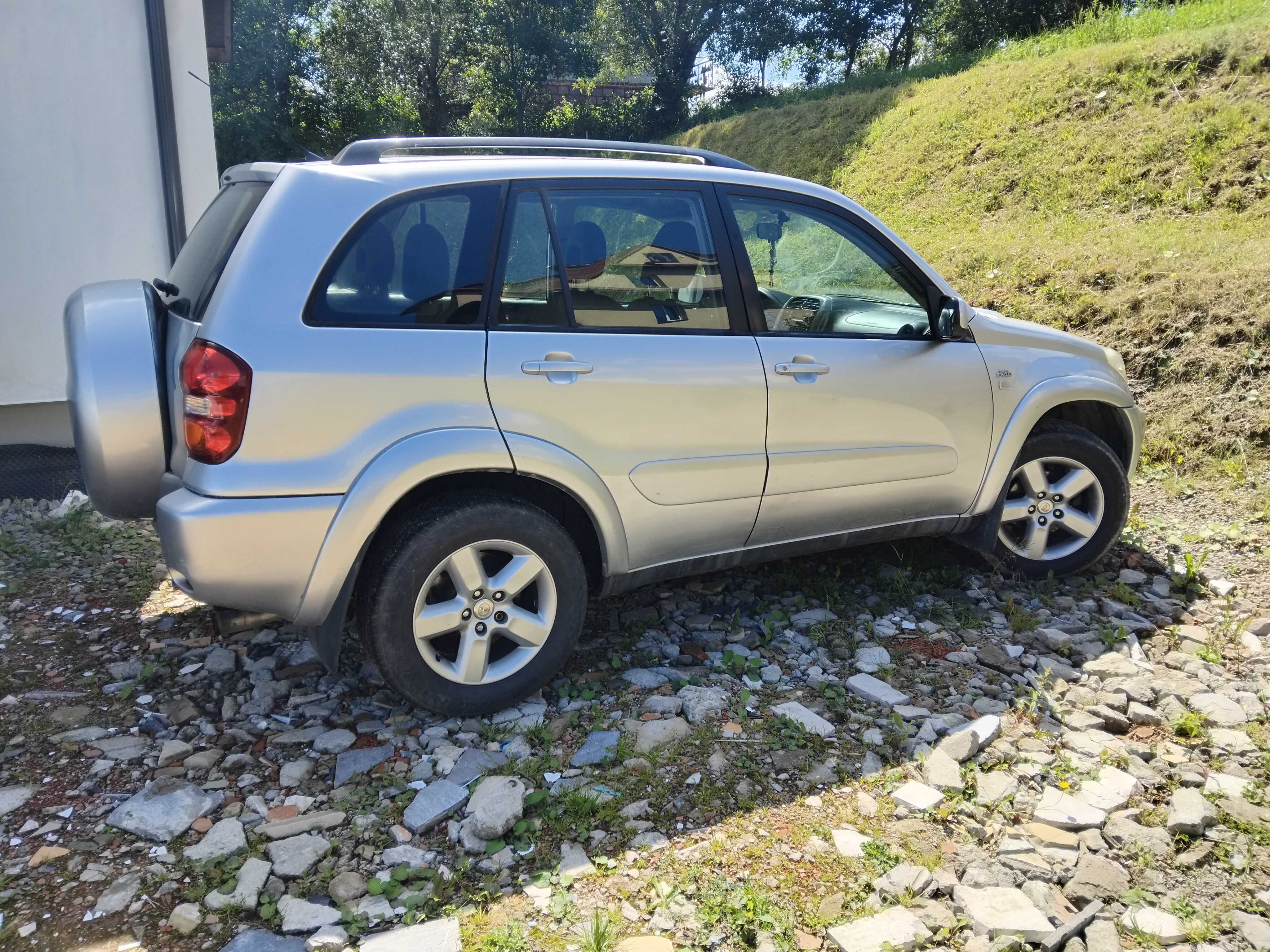 Toyota RAV 4 2003r.