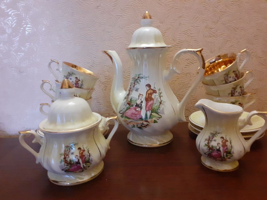 Продам чайный сервиз 