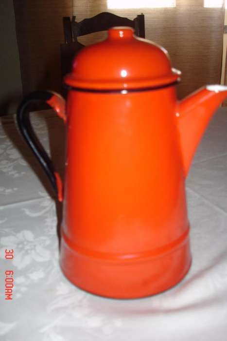 Cafeteira em Esmalte Vermelho estilo WESTERN