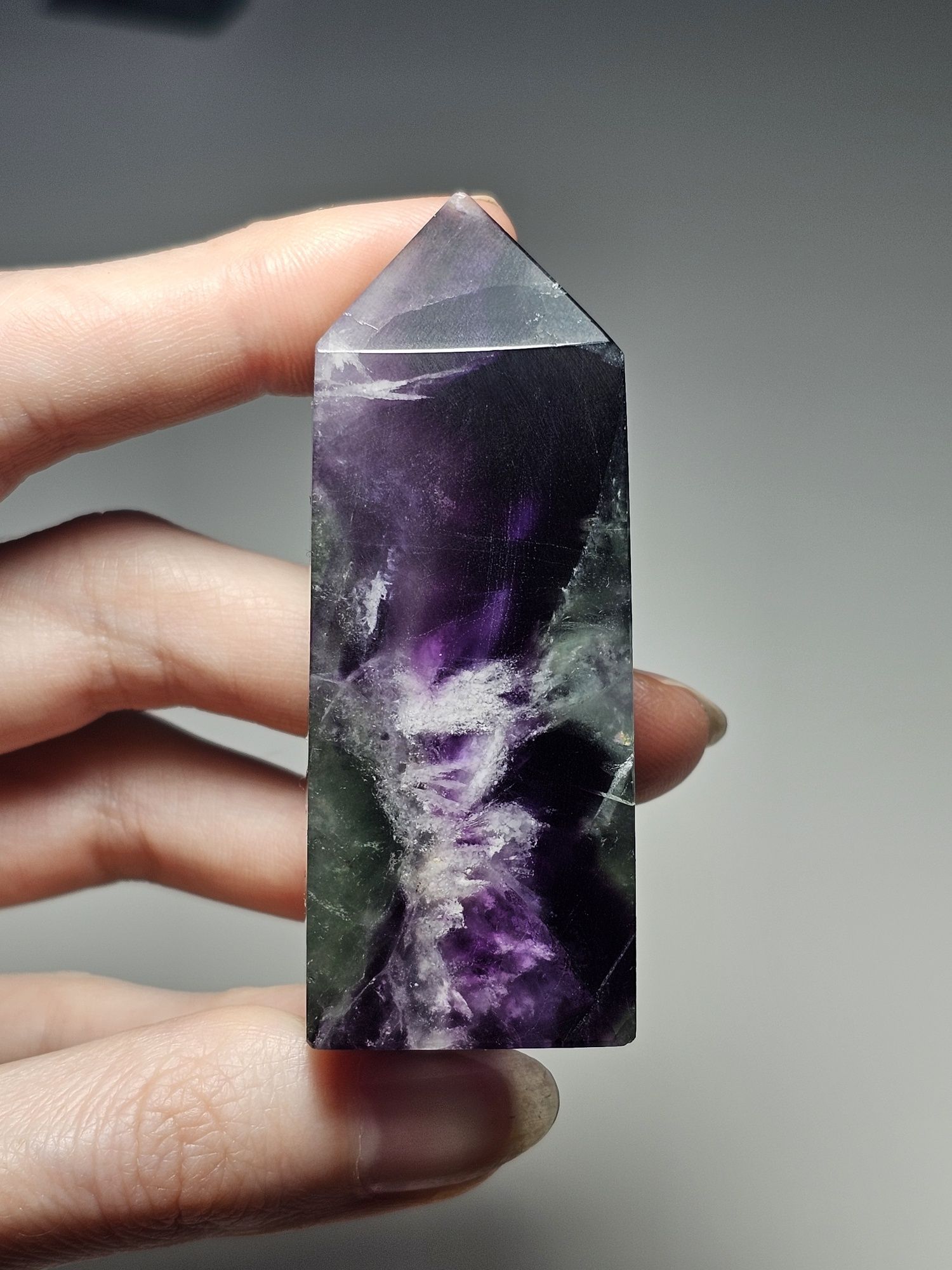 Fluoryt obelisk 90g