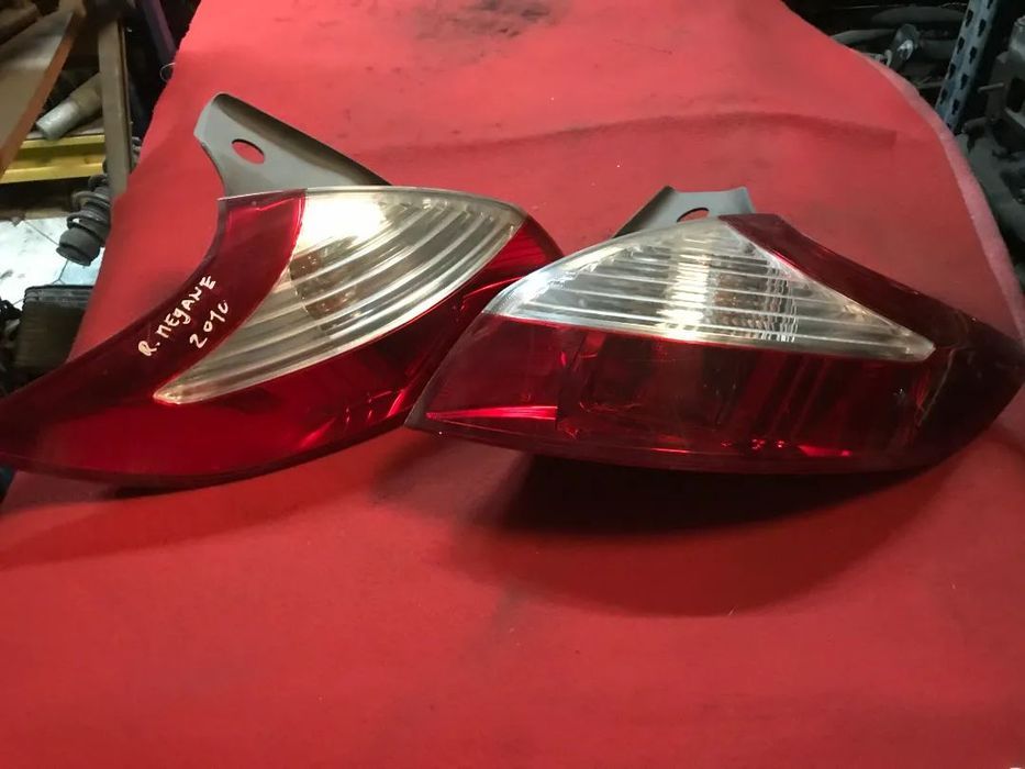 Farolins traseiros renault megane iii 2010