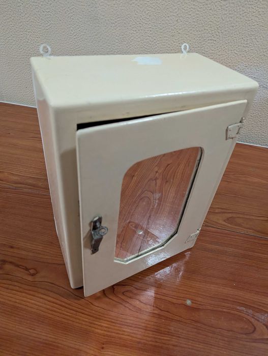 Vintage armário de casa de banho