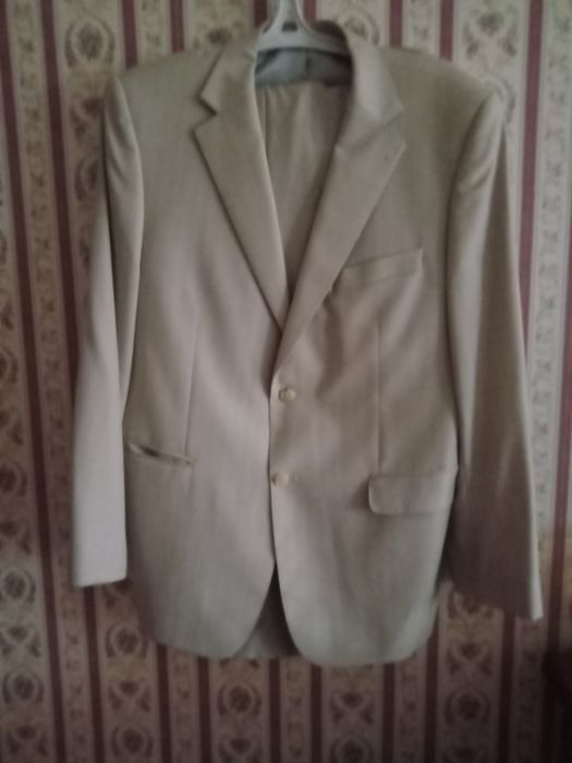 Чоловічий костюм