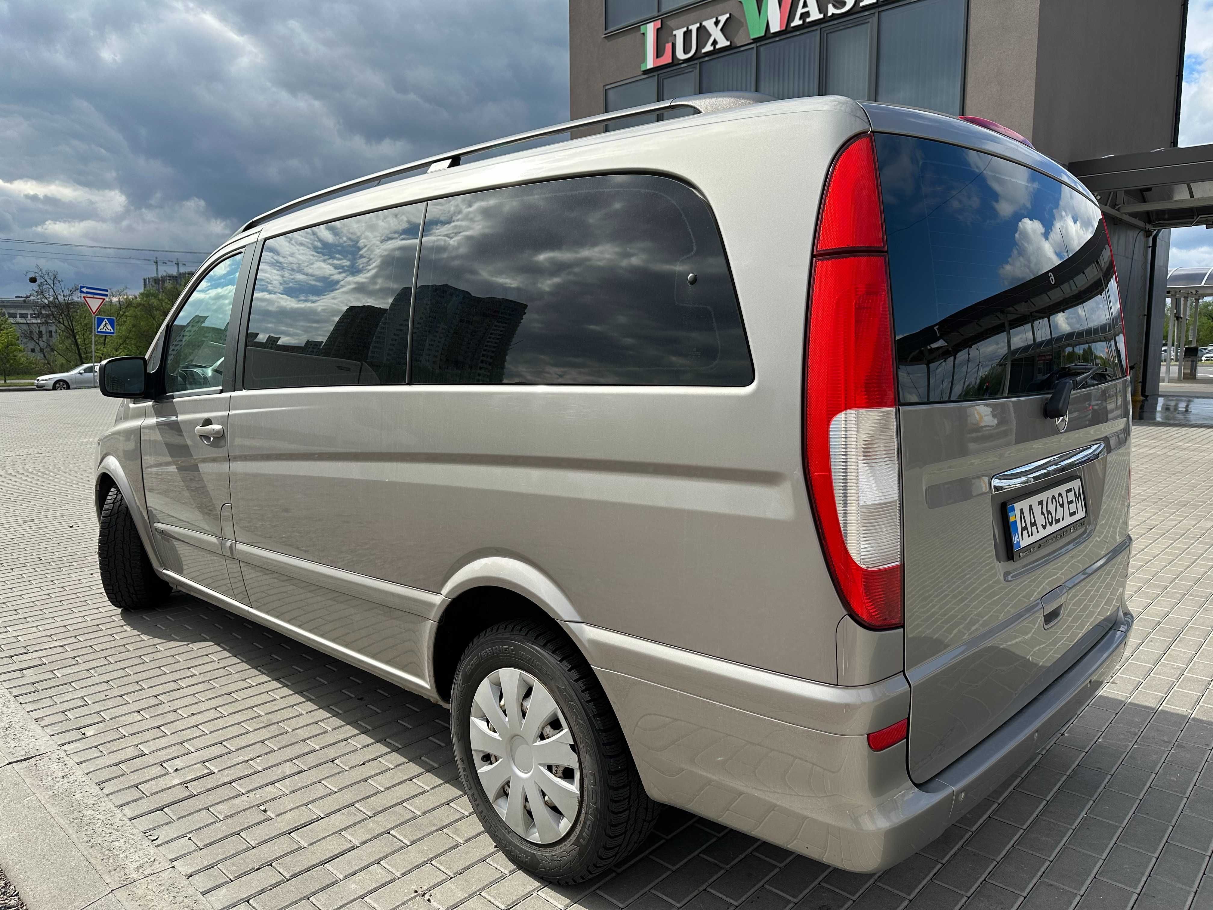 Mercedes-Benz Viano 2010 Оригінальний пасажир