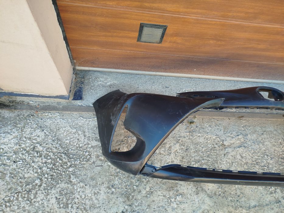 Передній бампер Toyota Yaris IV Hybrid 2017-2020