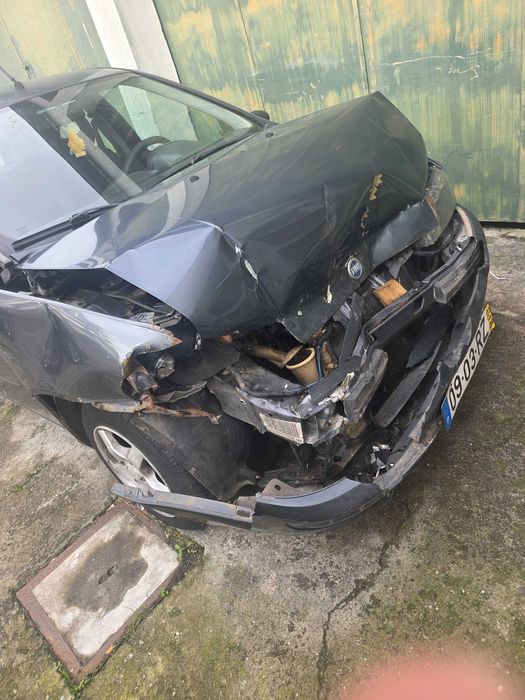 Vendo carro para peças