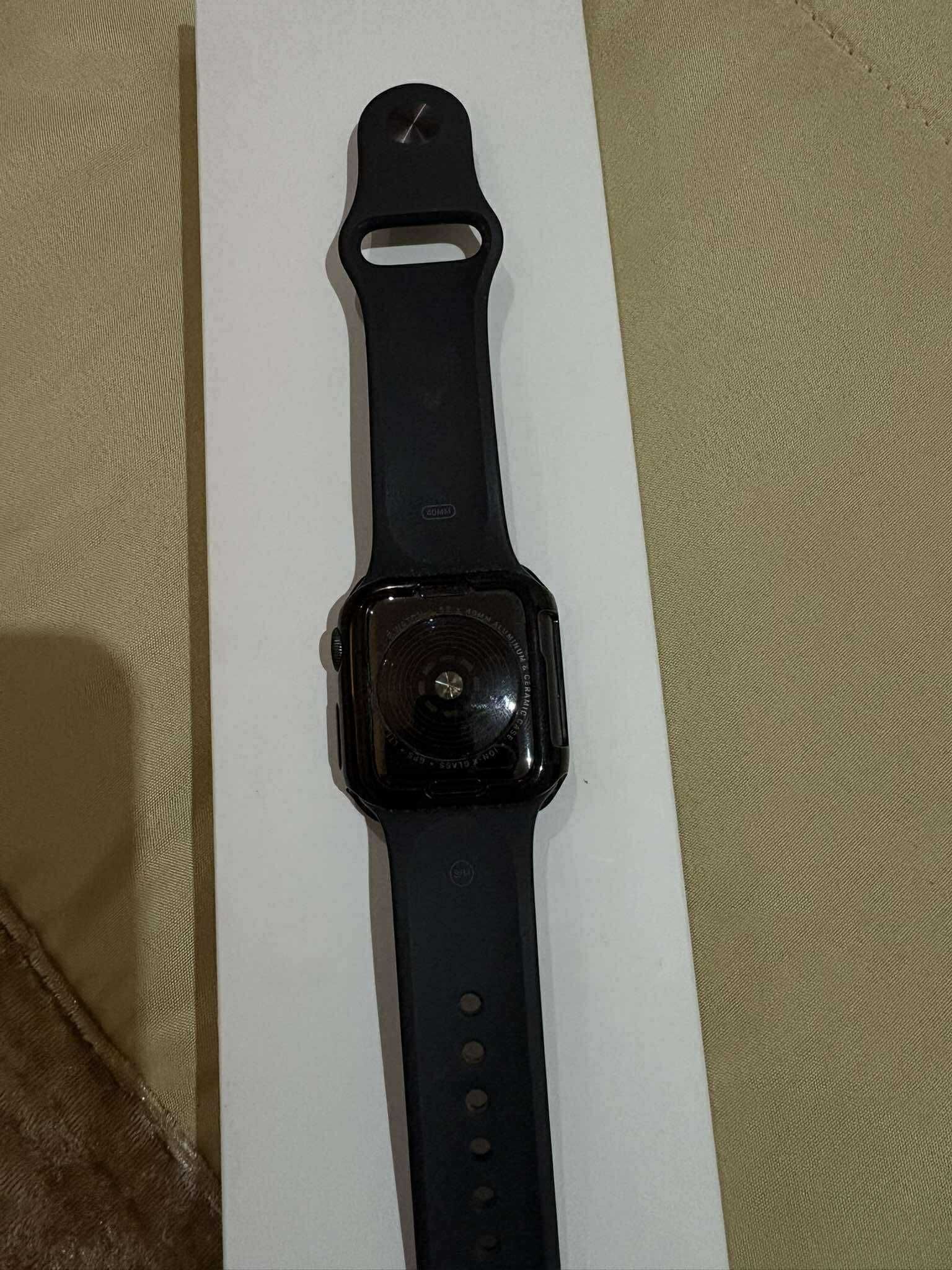 Apple Watch SE 40mm  – Caixa em Alumínio Cinza Espacial
