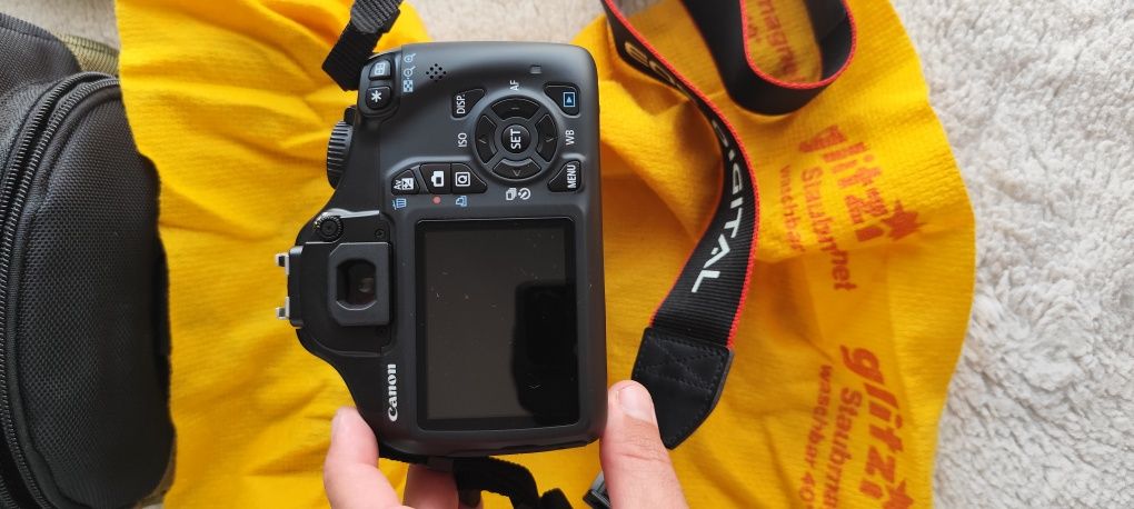 Canon EOS 1100D + Mala Canon