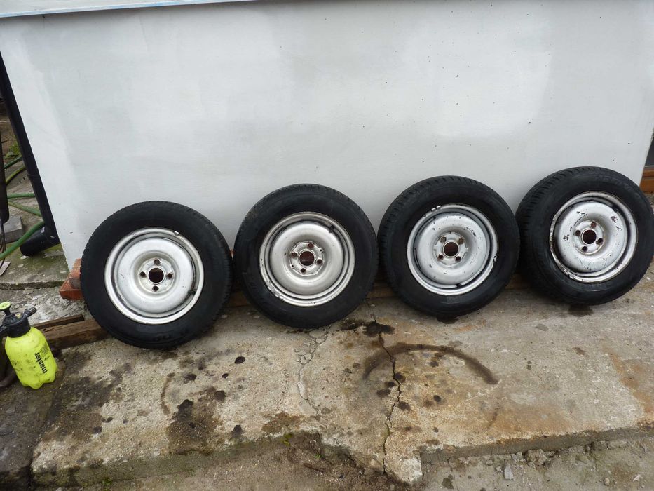 KOŁA vw golf przyczepka 175/70r13