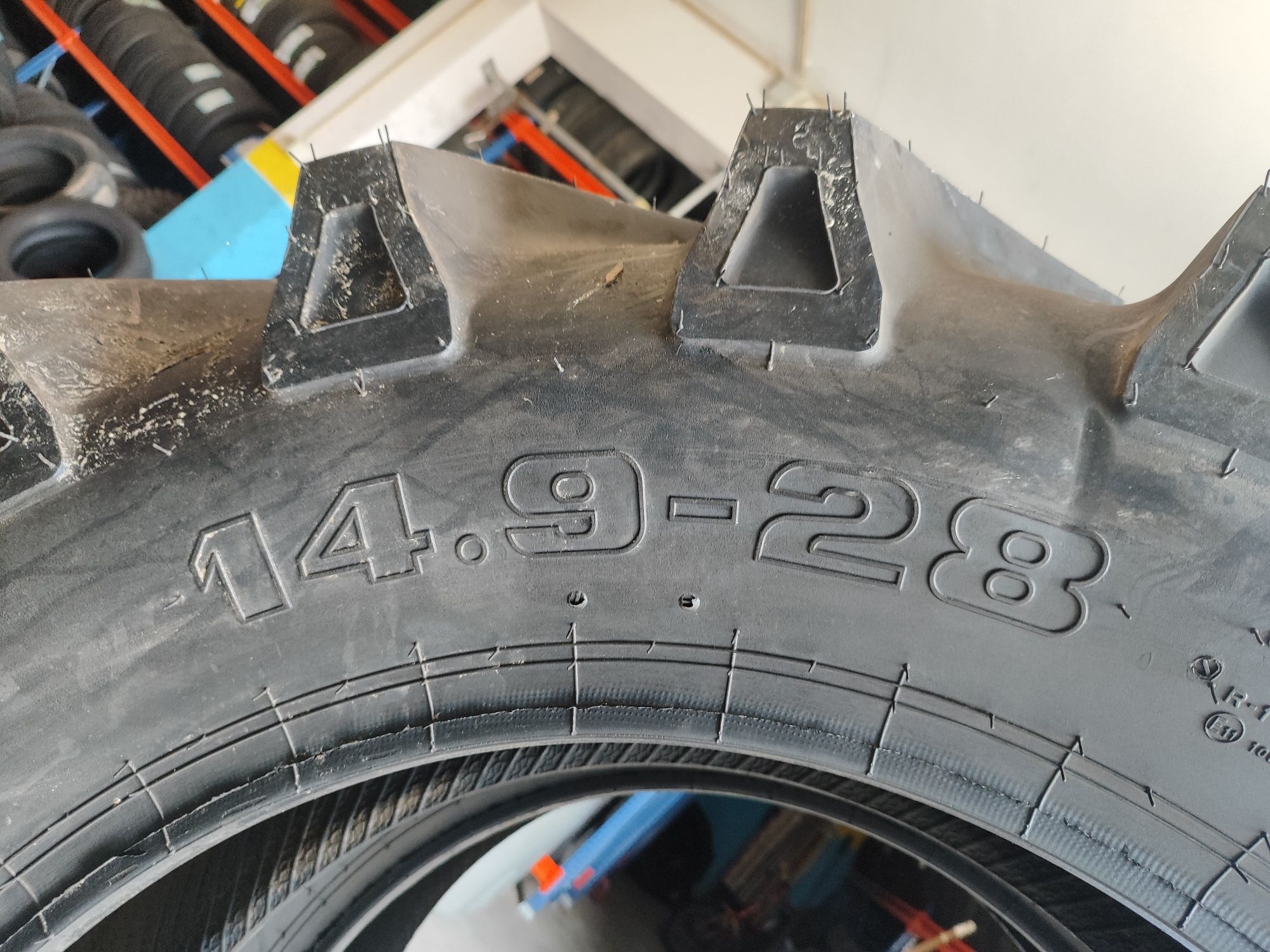2 pneus Novos Agrícolas 14.9-28 Ascenso - Oferta da entrega