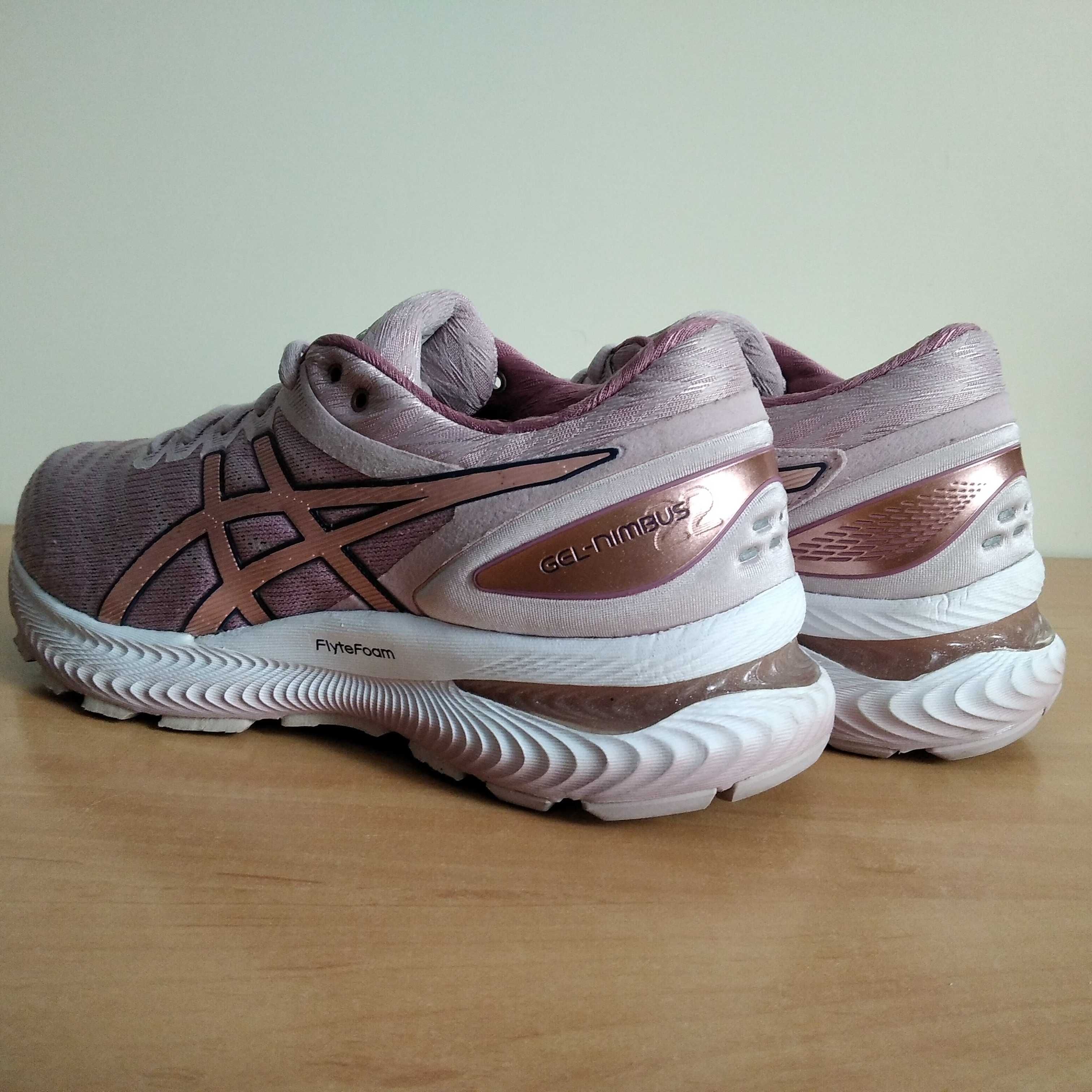 Profesjonalne buty biegowe ASICS Gel Nimbus 22 roz.eu-38