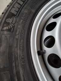 Резина  Michelin 235 65 r16C