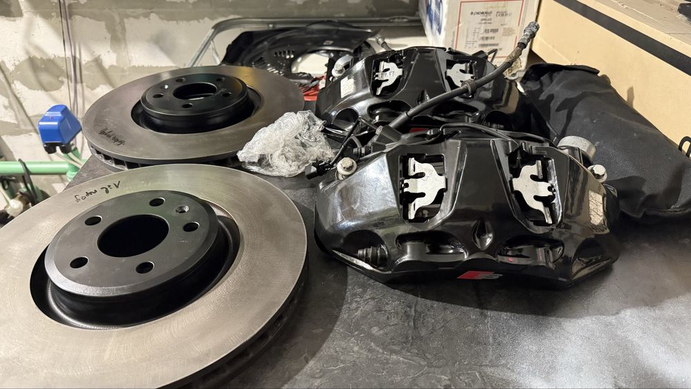 Передні супорта Audi S5 2024