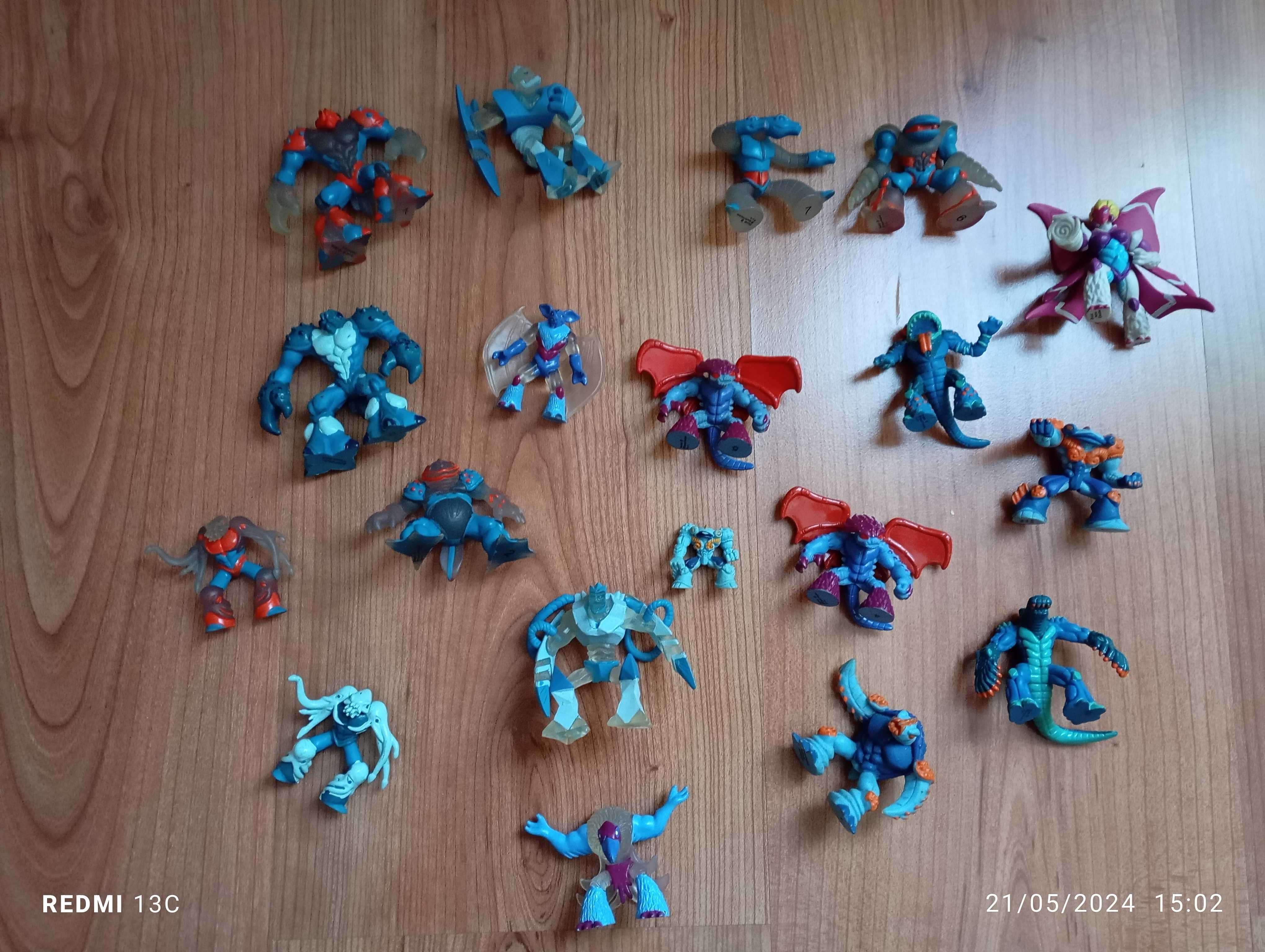 Várias figuras gormitis