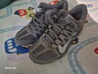 Vende-se nike novas