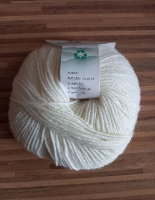 Włóczka merino 100% ecru, mleczny, kremowy