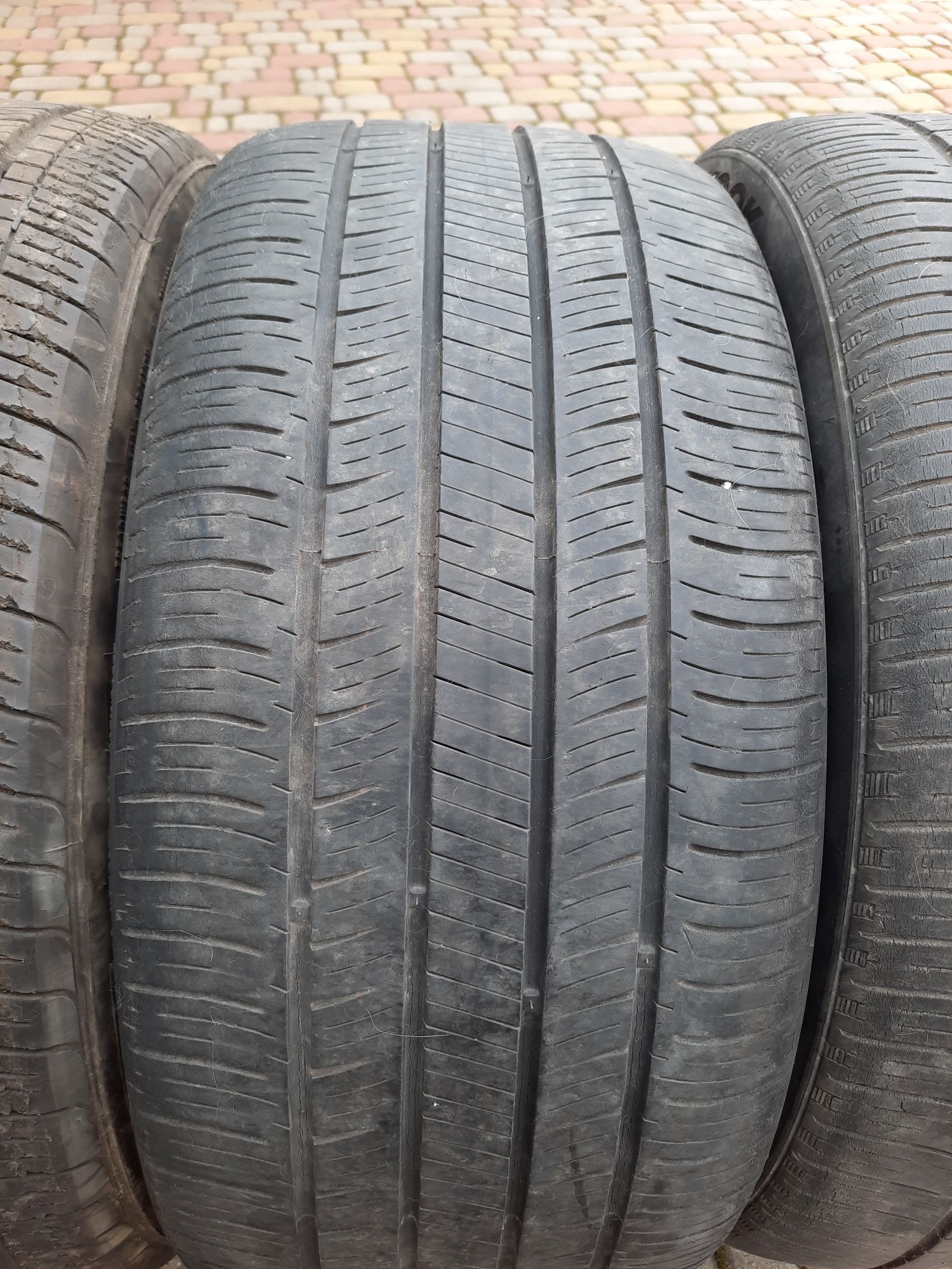 Комплект 235/40R19 Goodyear Hankook