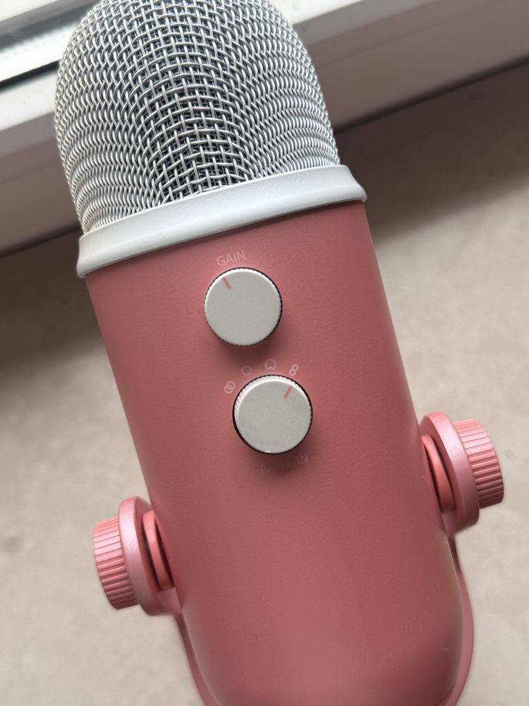 Blue Yeti USB mikrofon różowy – stan bardzo dobry