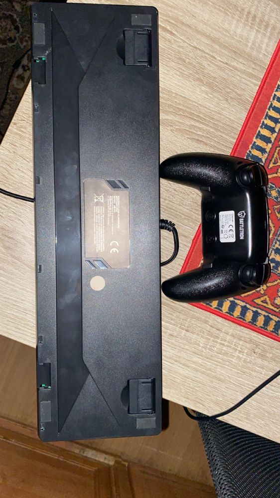 klawiatura gamingowa mechaniczna, JoyStick do PC, playstation itp.