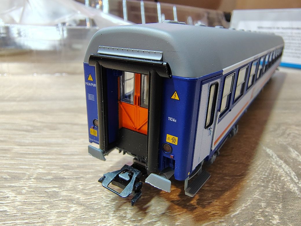 Wagon osobowy PKP z miejscami leżącymi 112ag, kuszetka Piko expert