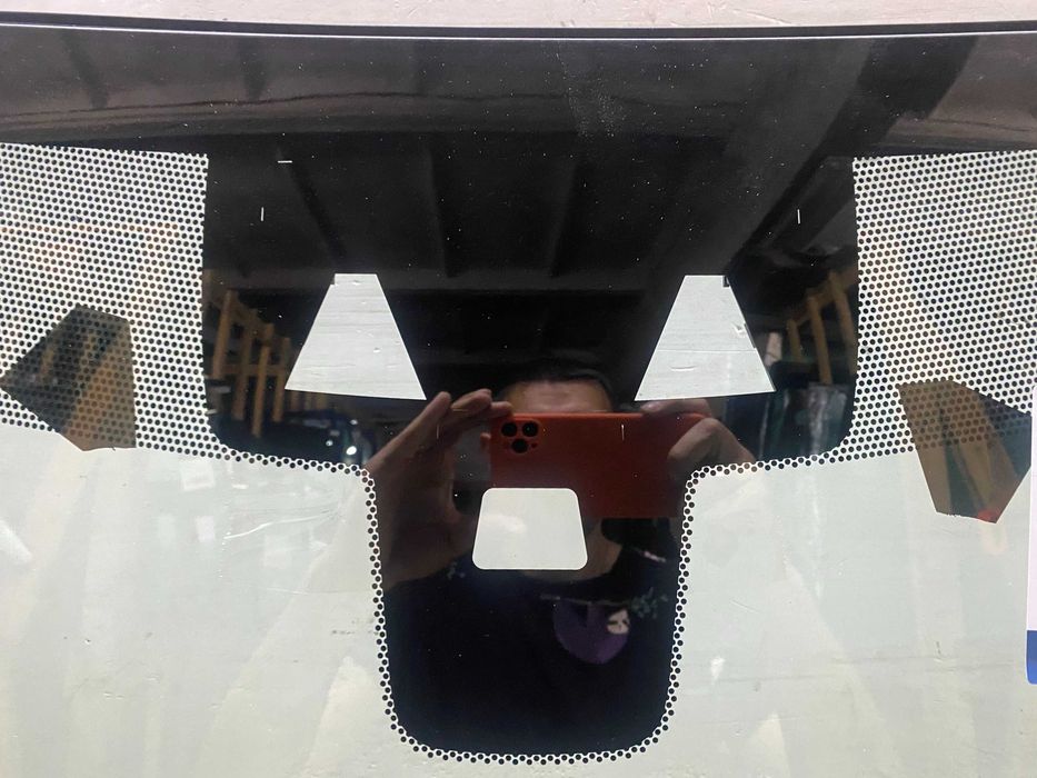 JAGUAR F-PACE 2016- лобове скло