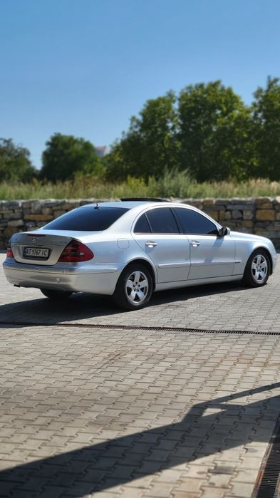 Продаю Mercedes-Benz W211 2.2 cdi автомат