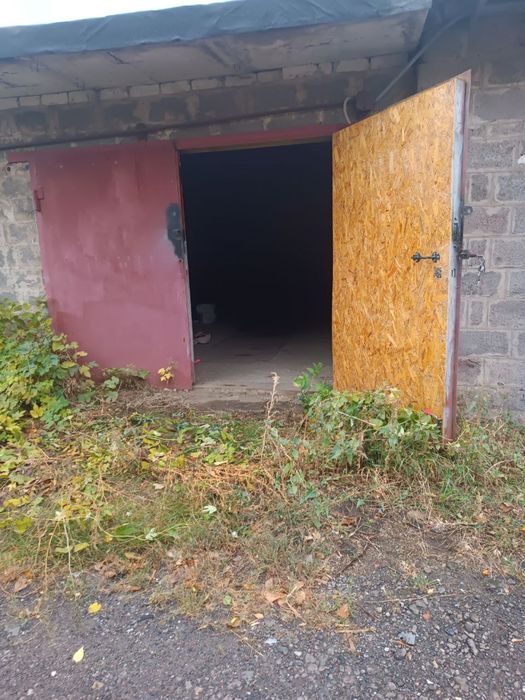 Продам гараж ак.южный