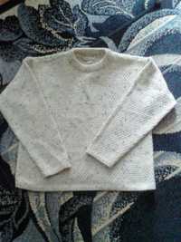 33. Sweterek damski rozmiar M/L firmy Orsay