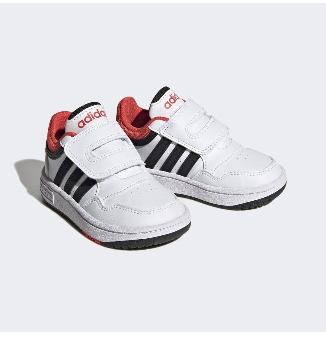 Tenis adidas novos 23.5