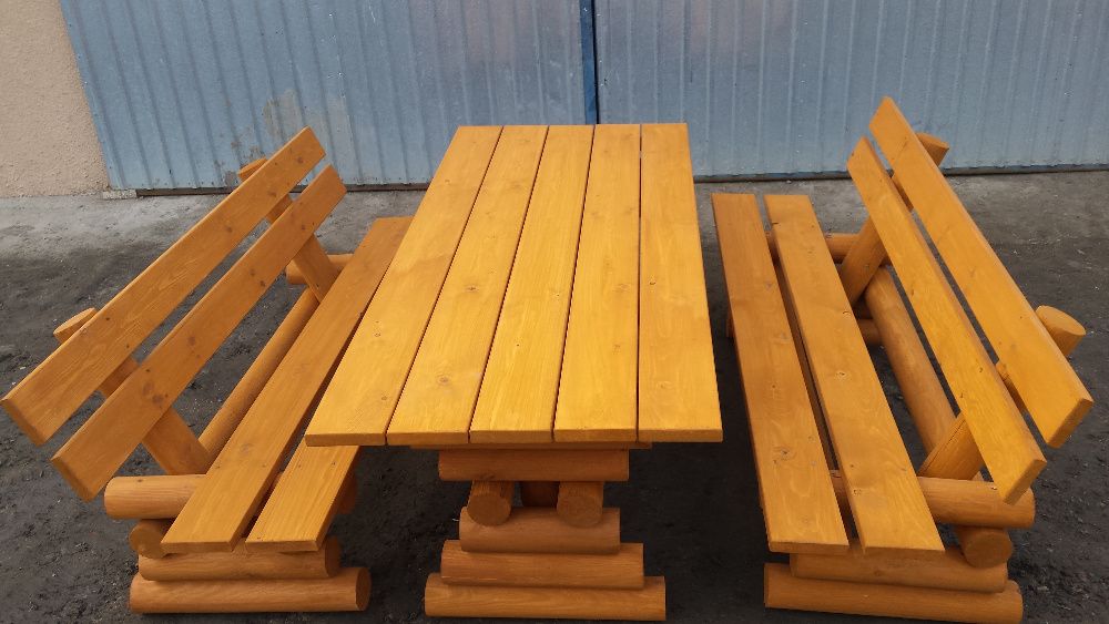 zestaw mebli z bali drewnianych