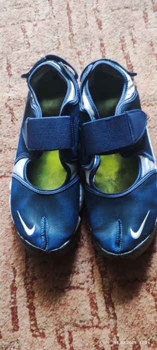 Продам сандали Nike air