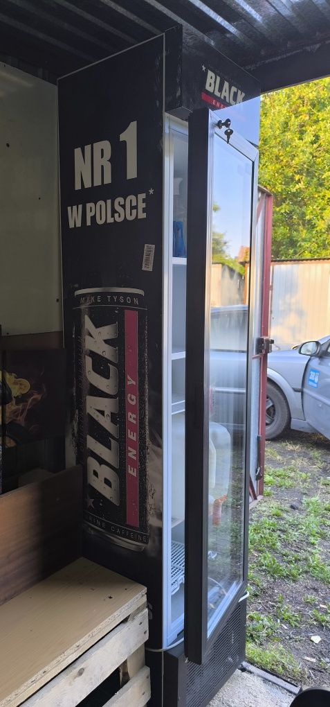 Witryna chłodnicza Freor – Black Energy, przeszklona, sprawna, 2018 r.
