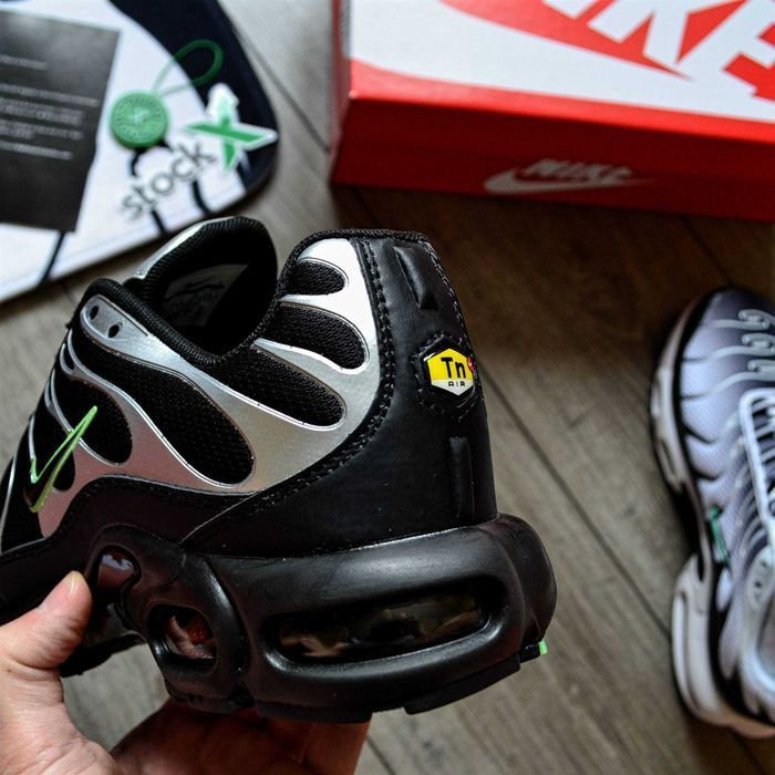 Мужские кроссовки Nike Air Max Plus Tn 'Black Silver Green Strike'