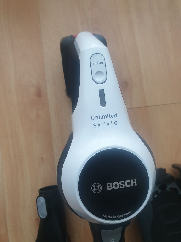 Aspirador vertical Bosch Unlimited Série 6