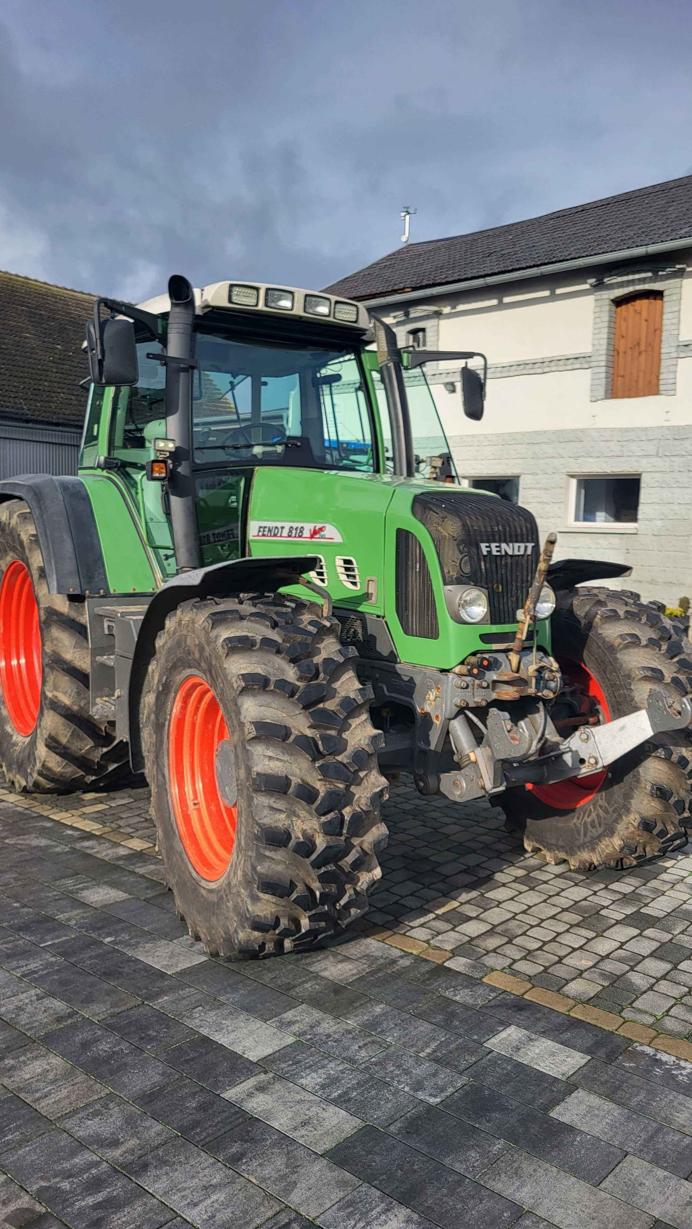 Ciągnik Fendt 818 vario TMS