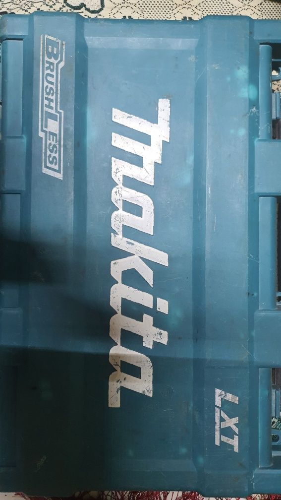 Продам Makita 333D.