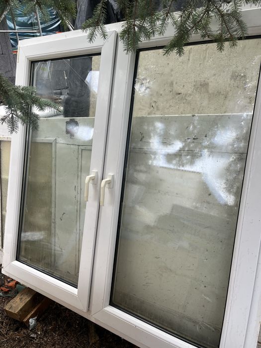 Okno 146 cm x  144 cm,