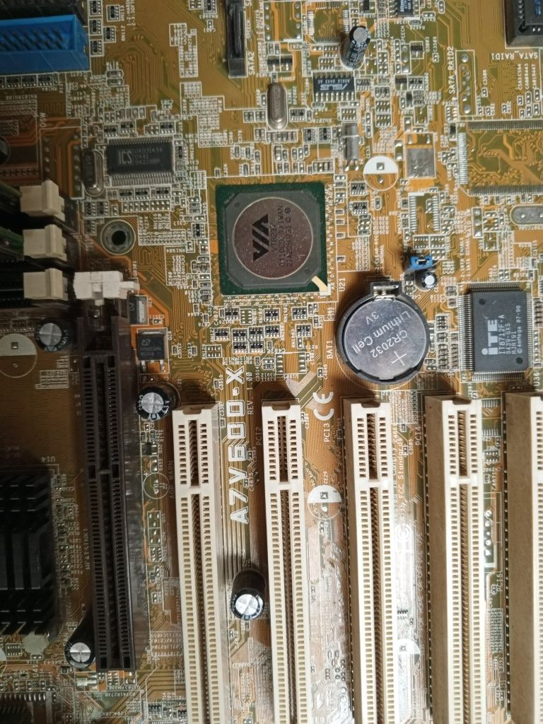 Материнская плата Asus A7V600-X, Intel ,старые материнские платы