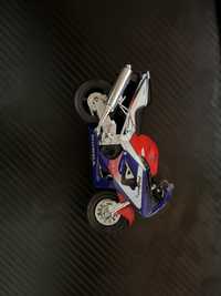 Welly motor 1:18 Honda CBR 900RR Fireblade