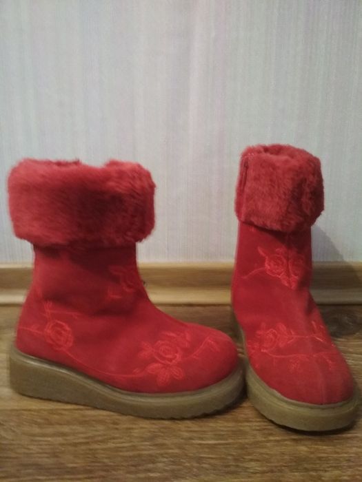 Дитячі сапожки на дівчинку