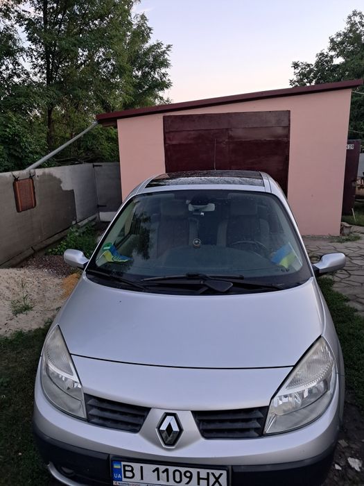 Продам РЕНО Сценік2